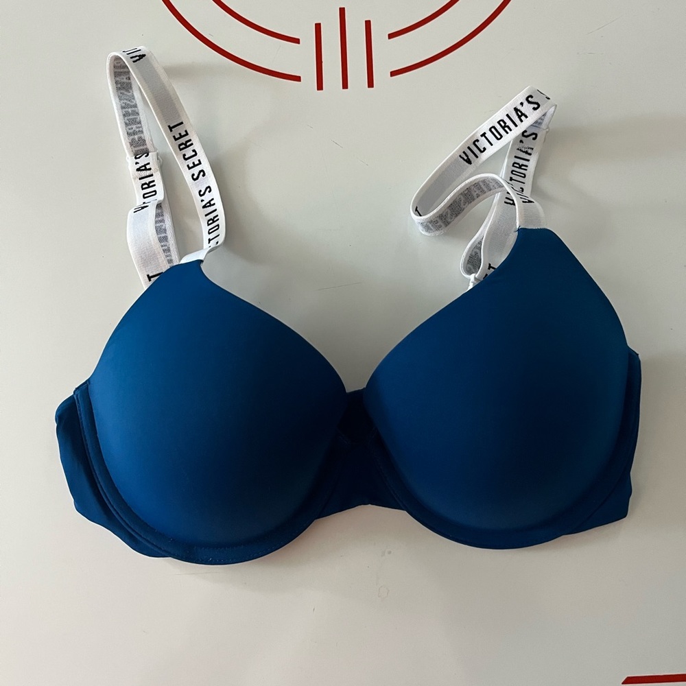 Blue Victoria’s Secret Full Coverage Push Up T-Shirt Bra